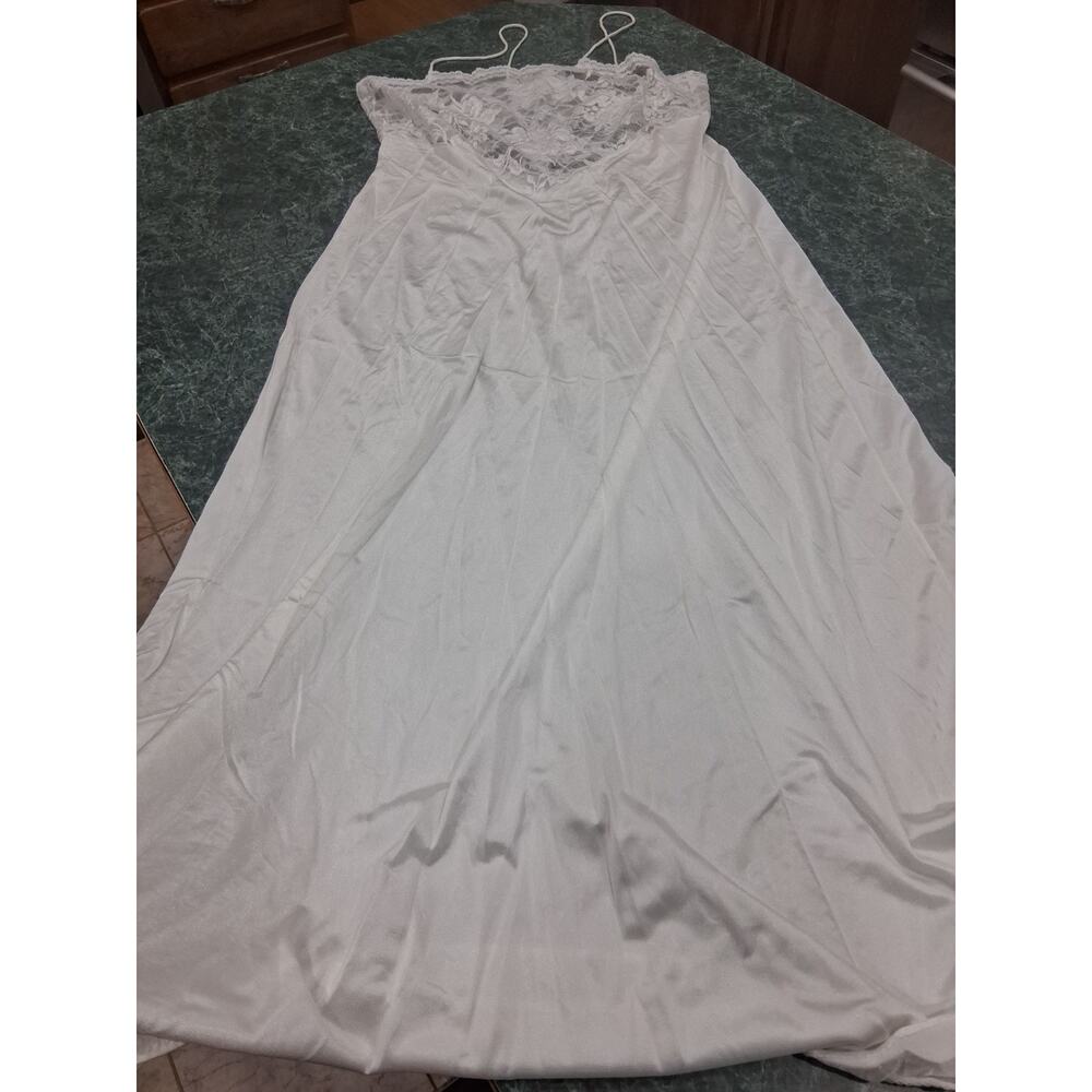 Vtg Samye Negligee, Nightie Sz L White Nightgown Made USA Lace Long Gown Bridal